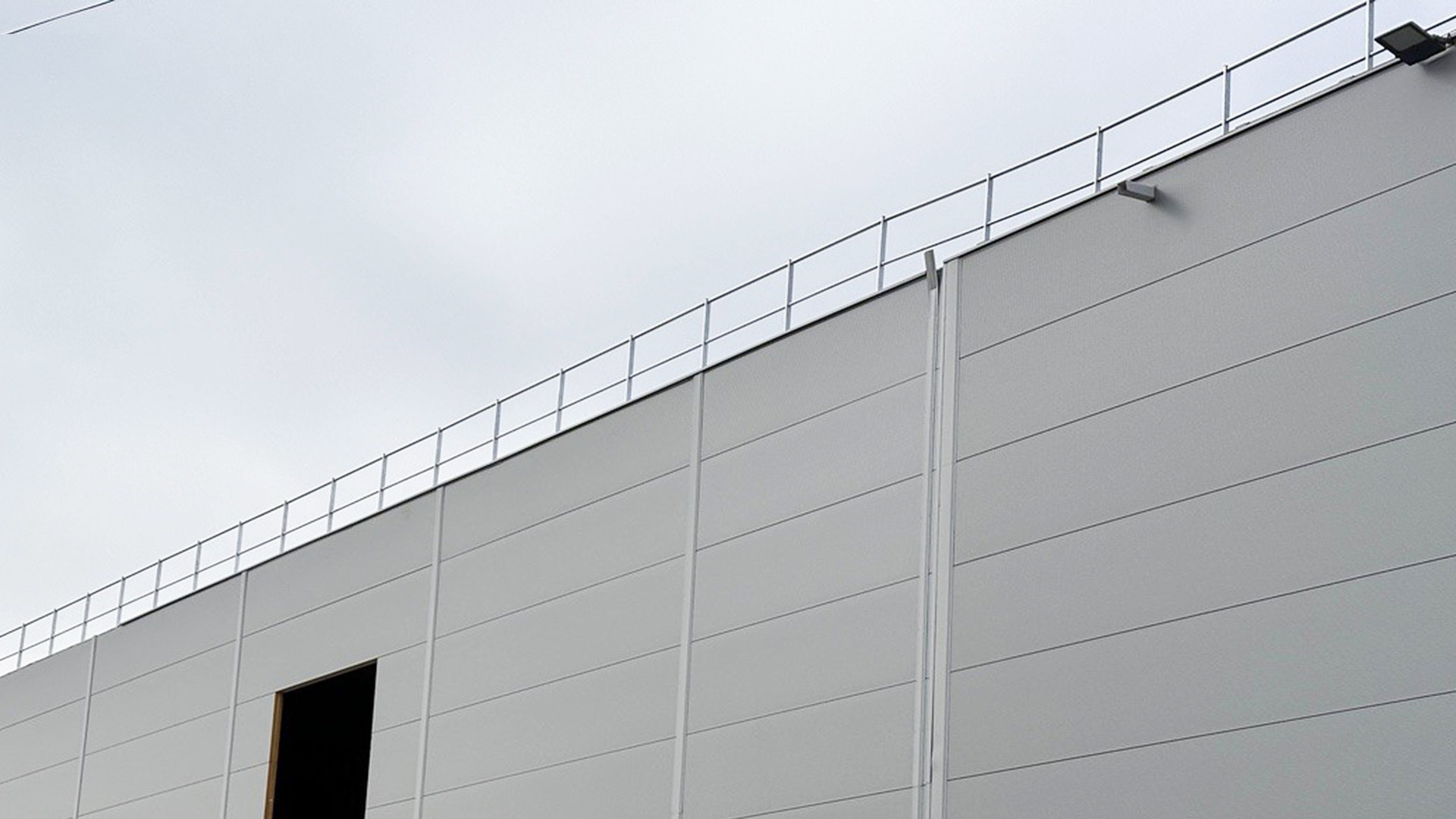 Maintenance of photovoltaic systems: safety according to GUARD railing 